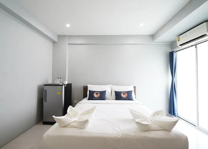 Отель Roomquest Don Mueang Airport Бангкок