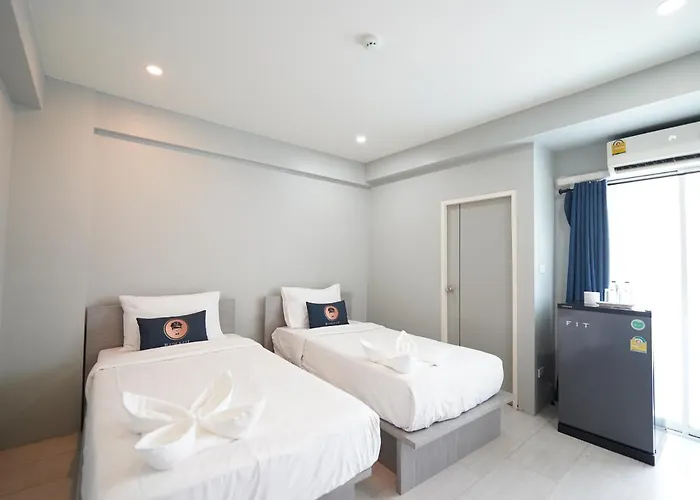 Отель Roomquest Don Mueang Airport Бангкок