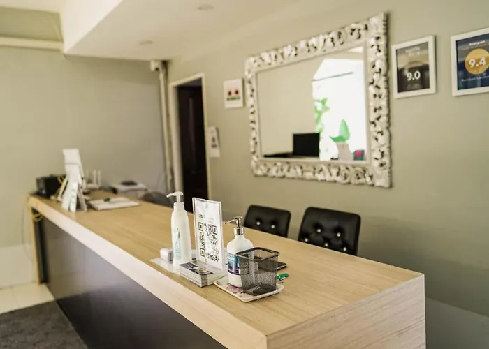 Отель Roomquest Don Mueang Airport 3*