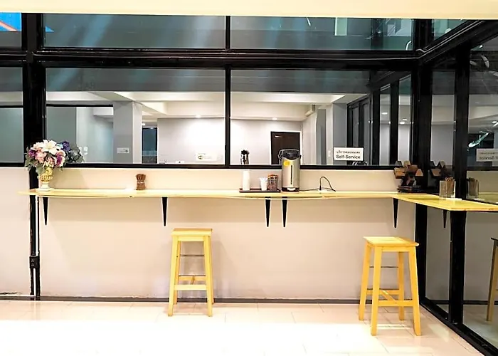 Roomquest Don Mueang Airport Отель 3*