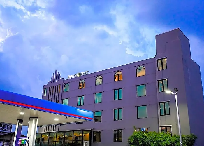Roomquest Don Mueang Airport 3*