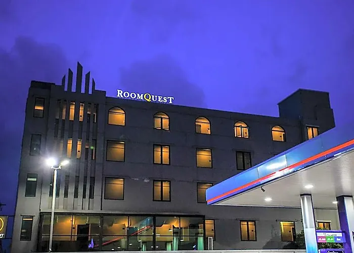 Отель Roomquest Don Mueang Airport
