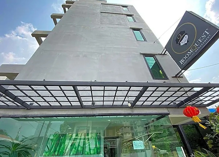Roomquest Don Mueang Airport 3*